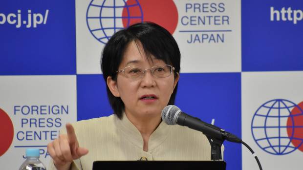 Masayo Takahashi, a researcher at the Riken institute’s Center for Developmental Biology, speaks during a news conference at the Foreign Press Center in Tokyo on June 7. Transplants using iPS cells put Riken specialist at forefront of regenerative medicine research