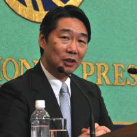 Kihei Maekawa Probe Abe's ties with the media, Maekawa urges
