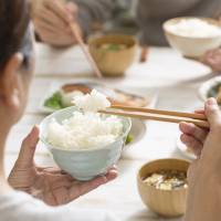 High schoolers prefer rice to bread, though more girls eat bread. Rice tops bread for breakfast in Tokyo for first time since '05: survey