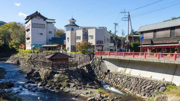A survey conducted by Development Bank of Japan shows many Asian tourists who have traveled Japan hope to visit rural areas and hot springs next time. 95% of tourists to western Japan hope to return to explore less-trodden paths
