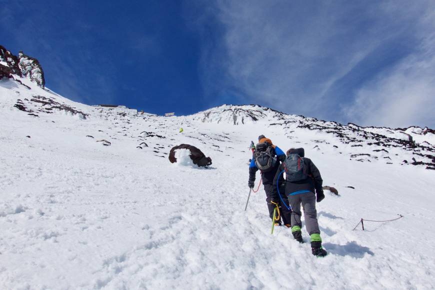 The final push: Walking from station 9.5 to the summit.