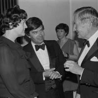 Rand Castle (center) and his wife chat with David Rockefeller during the “Horyu-ji: Temple of the Exalted Law” exhibition in New York in 1982. Rand Castile, distinguished Asian art curator