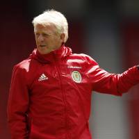 Scotland manager Gordon Strachan directs a training session on Wednesday in Glasgow, Scotland. England brings overwhelming advantage into showdown with Scotland