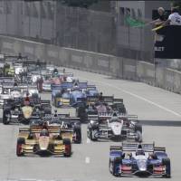 Takuma Sato (right) leads the field at the start of the Detroit Grand Prix on Sunday. Sato finishes eighth, fourth during IndyCar doubleheader in Detroit