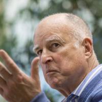 Jerry Brown Lawmakers announce plan to extend California cap and trade