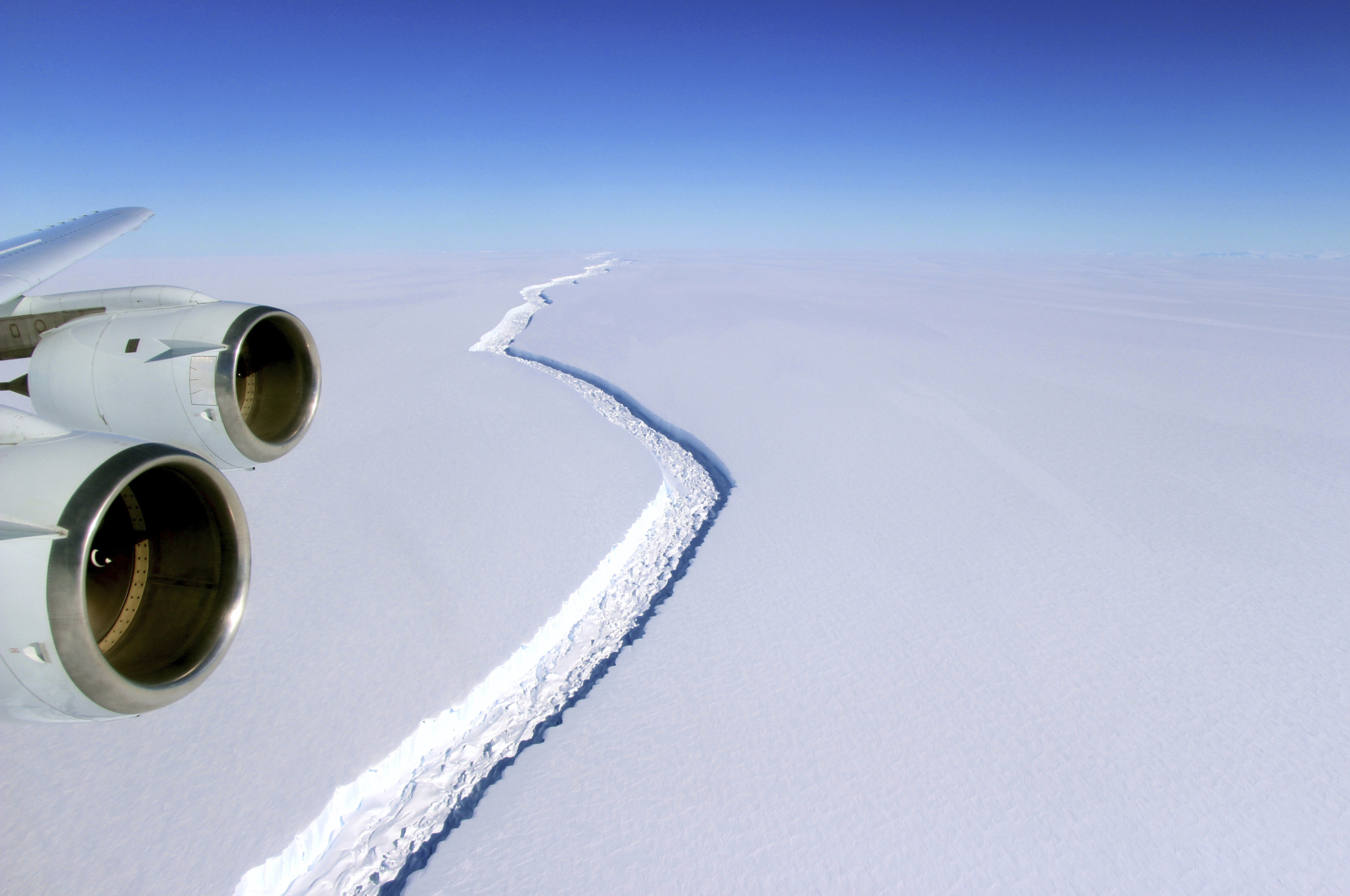 Scientists say massive iceberg has broken off in Antarctica Scientists say massive iceberg has broken off in Antarctica