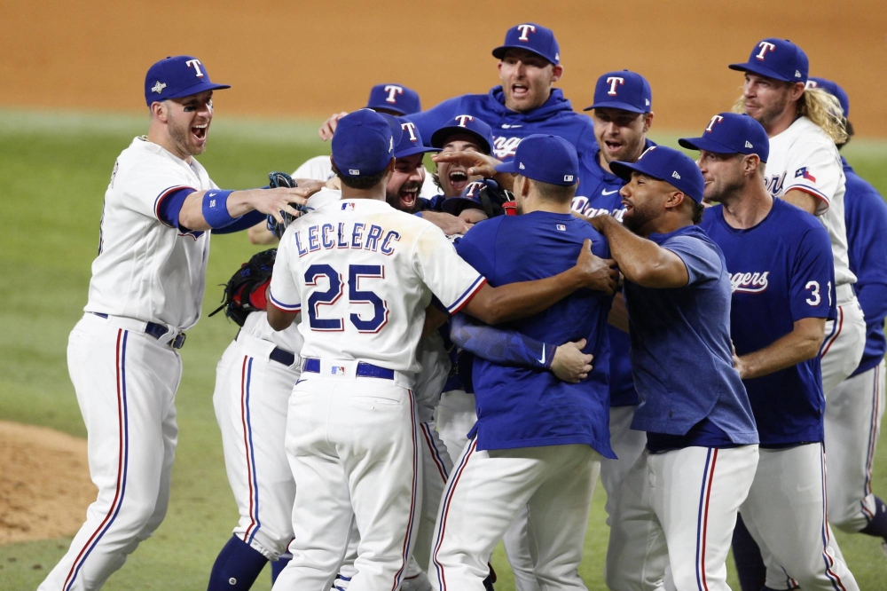 Texas Rangers Road Uniform - American League (AL) - Chris