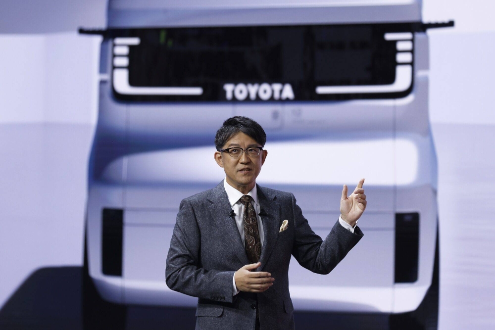 Koji Sato, chủ tịch Toyota đã phát biểu tại Japan Mobility Show ở Tokyo vào tháng 10/2023.