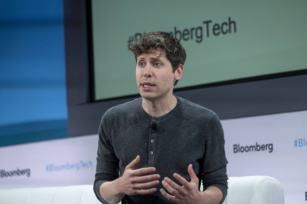 Who were the OpenAI board members that sacked Sam Altman?