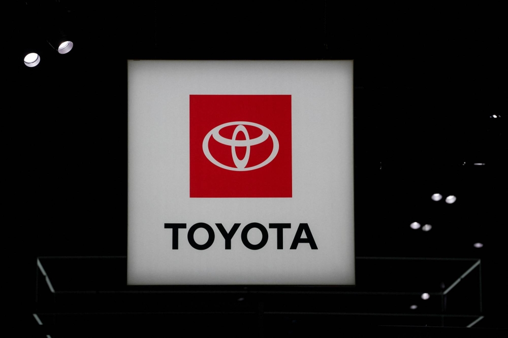 Toyota halts production lines at plant again