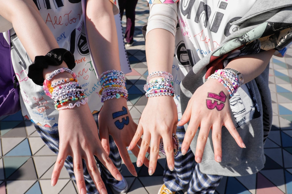 Fans share love for Taylor Swift at sold-out Tokyo shows