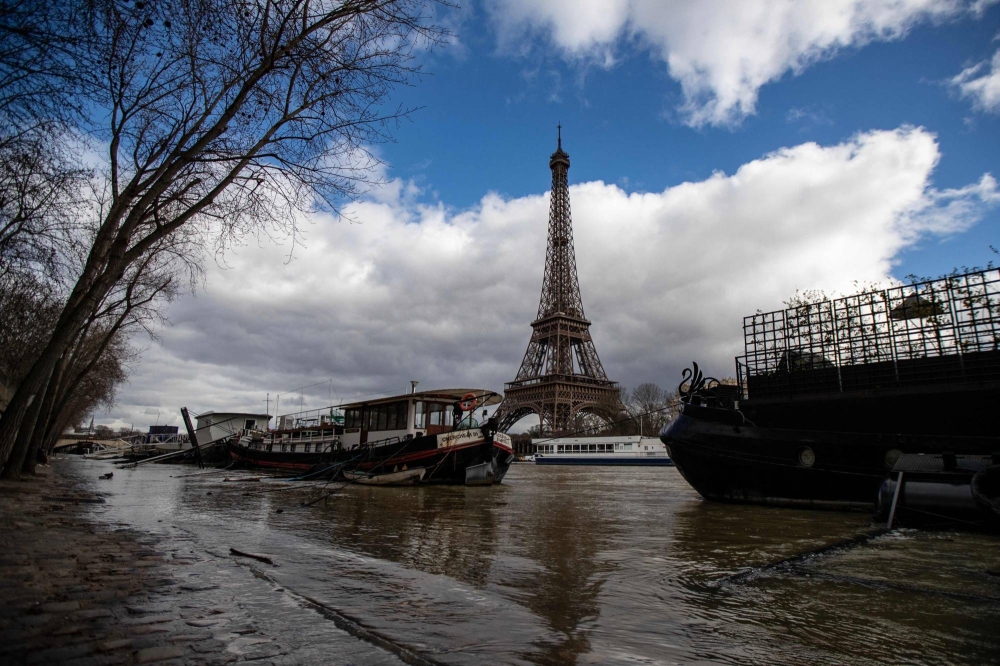 326,000 tickets to be available for Paris Olympics opening ceremony ...