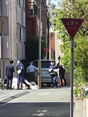 Police officer shoots at car accelerating toward him in Shibuya Ward