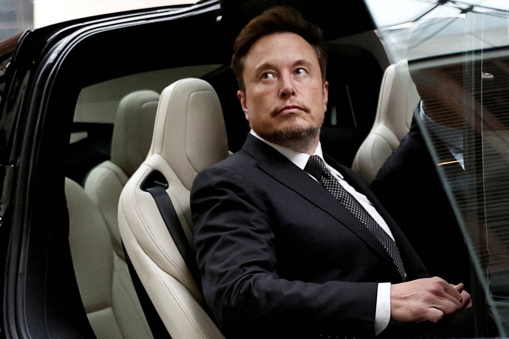 Elon Musk’s robotaxi dreams plunge Tesla into chaos