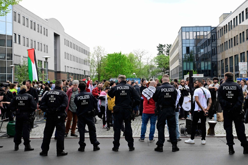 The Controversial Arrest of a Jewish Man at Palestine Congress in Berlin: A Call for Action Against Antisemitism in Germany.