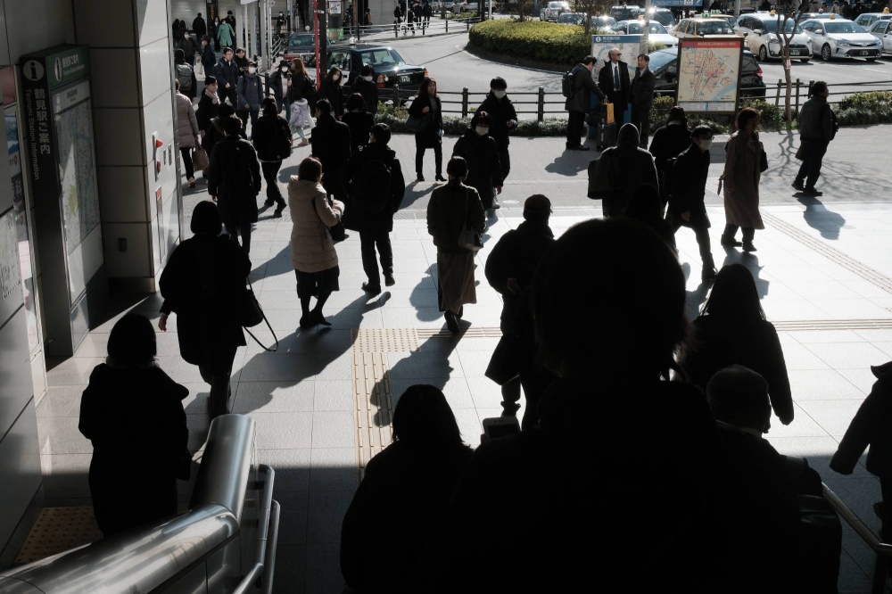 Japan’s Economy Contracts in First Quarter, Presents Challenges for Central Bank and Policymakers