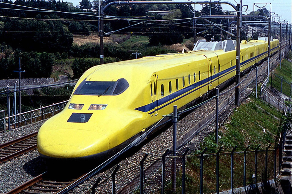 “Doctor Yellow” test shinkansen trains set for retirement