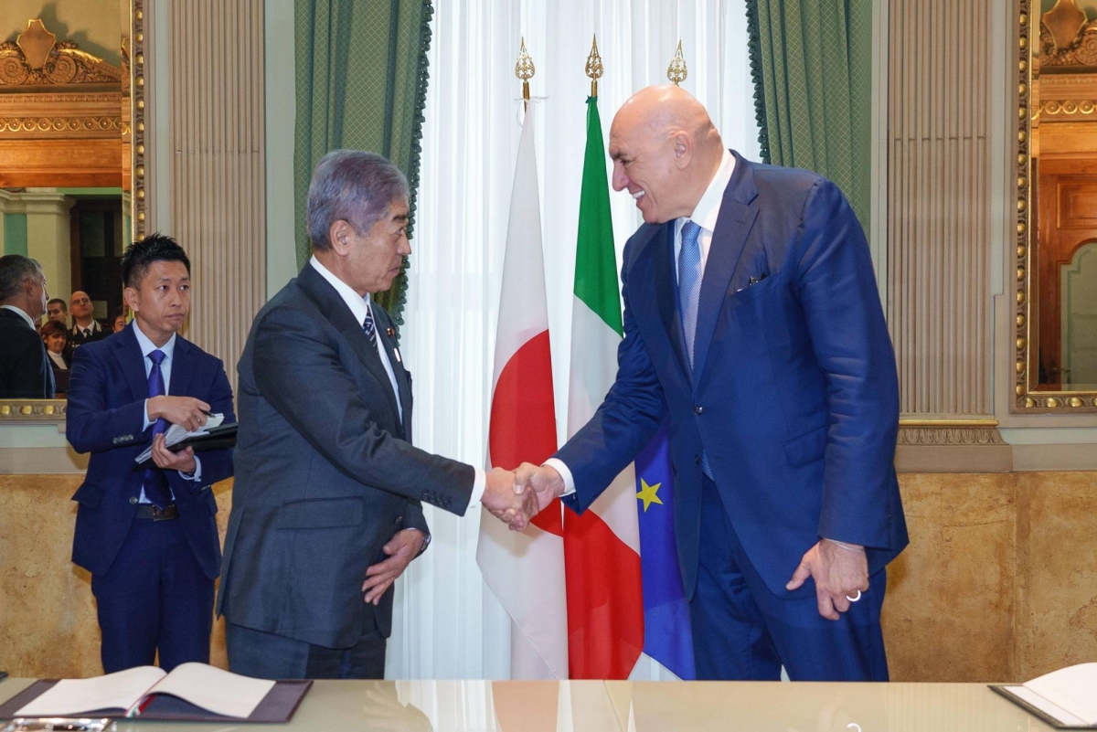  Japan and Italy to share fuel and ammo under new logistics deal 