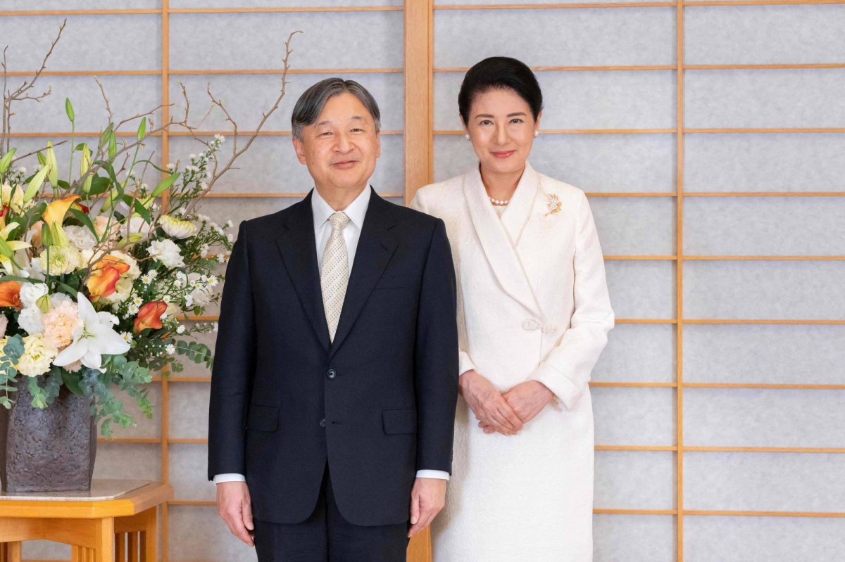 Emperor prays for world peace in New Year's message