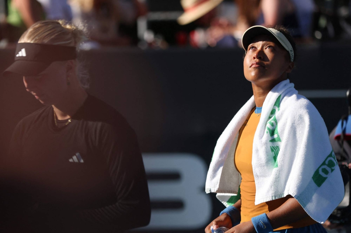Osaka retires due to abdominal injury in Auckland Classic finals.