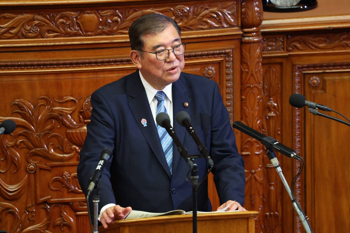 Young Japanese officials aiding municipalities as side jobs.
