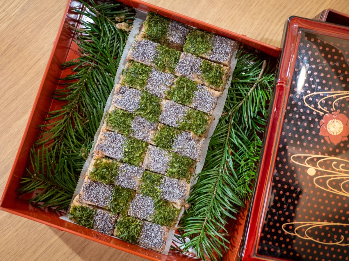 Traditional Japanese culinary rules can be disregarded.