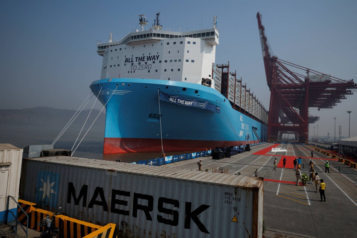  U.S. tariffs, easing of Middle East tensions threaten reversal of shipping boom 