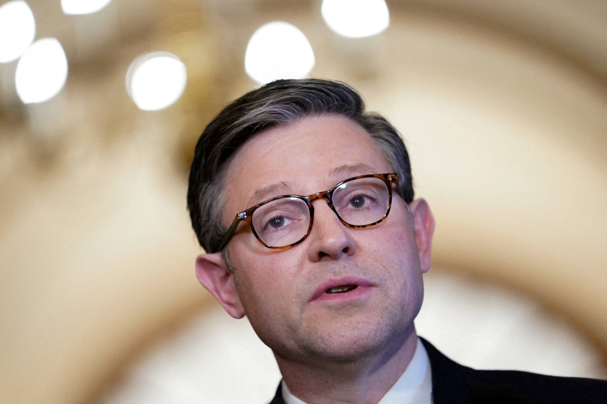  Trump allies pressure Zelenskyy to change course or resign 