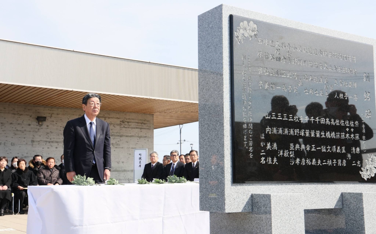 Monument erected in Miyagi to remember officials who died in March 2011