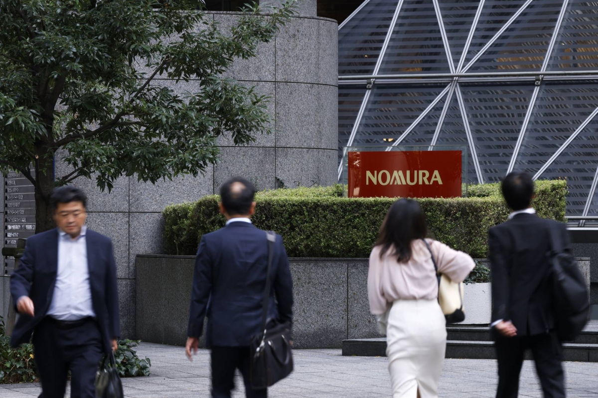 Japan brokers rethink repackaged JGBs after regulator warning