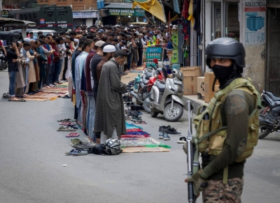 On both sides of the line of control, Kashmiris watch, wait and prepare for war