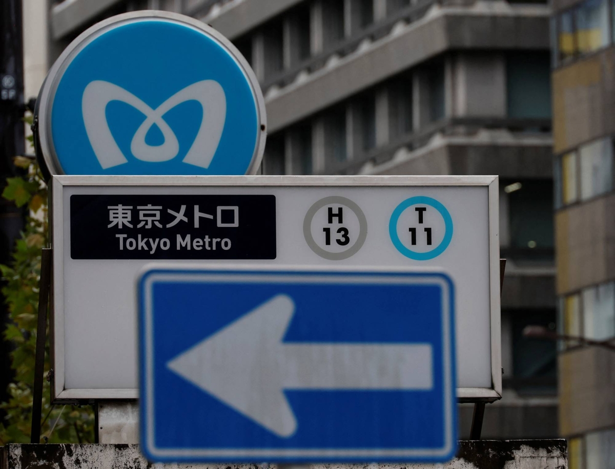  Man held after two injured in Tokyo Metro knife attack 