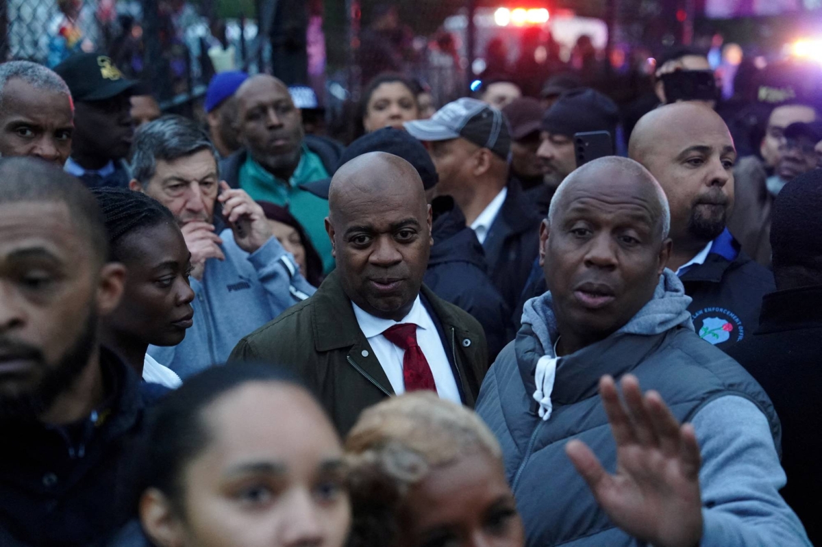 Newark Mayor Ras Baraka freed after arrest at ICE detention center
