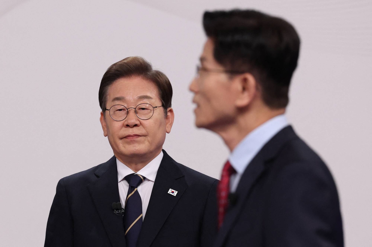 South Korea's presidential candidates face off in fiery debate