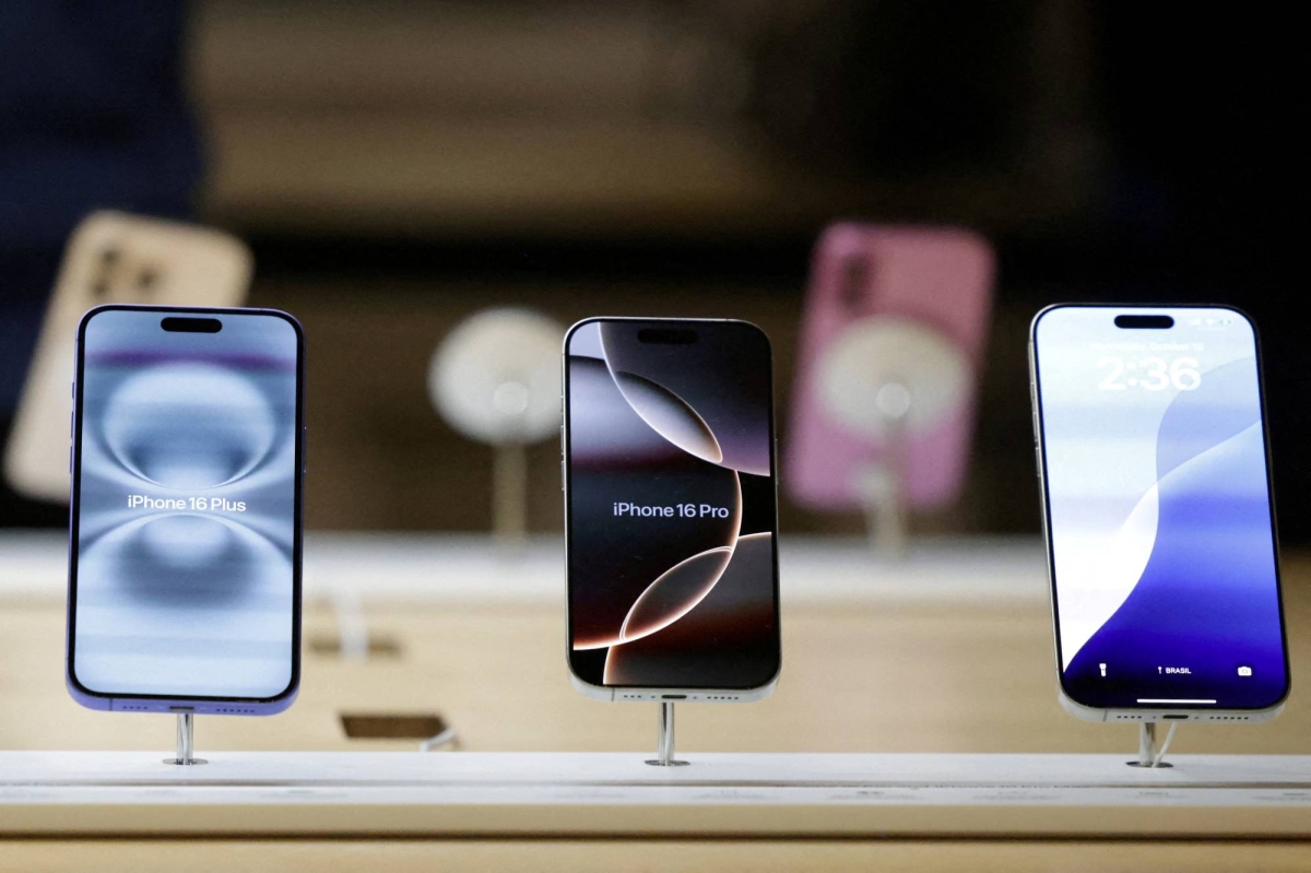  Trump threatens 25% tariffs on foreign-made iPhones sold in U.S. 
