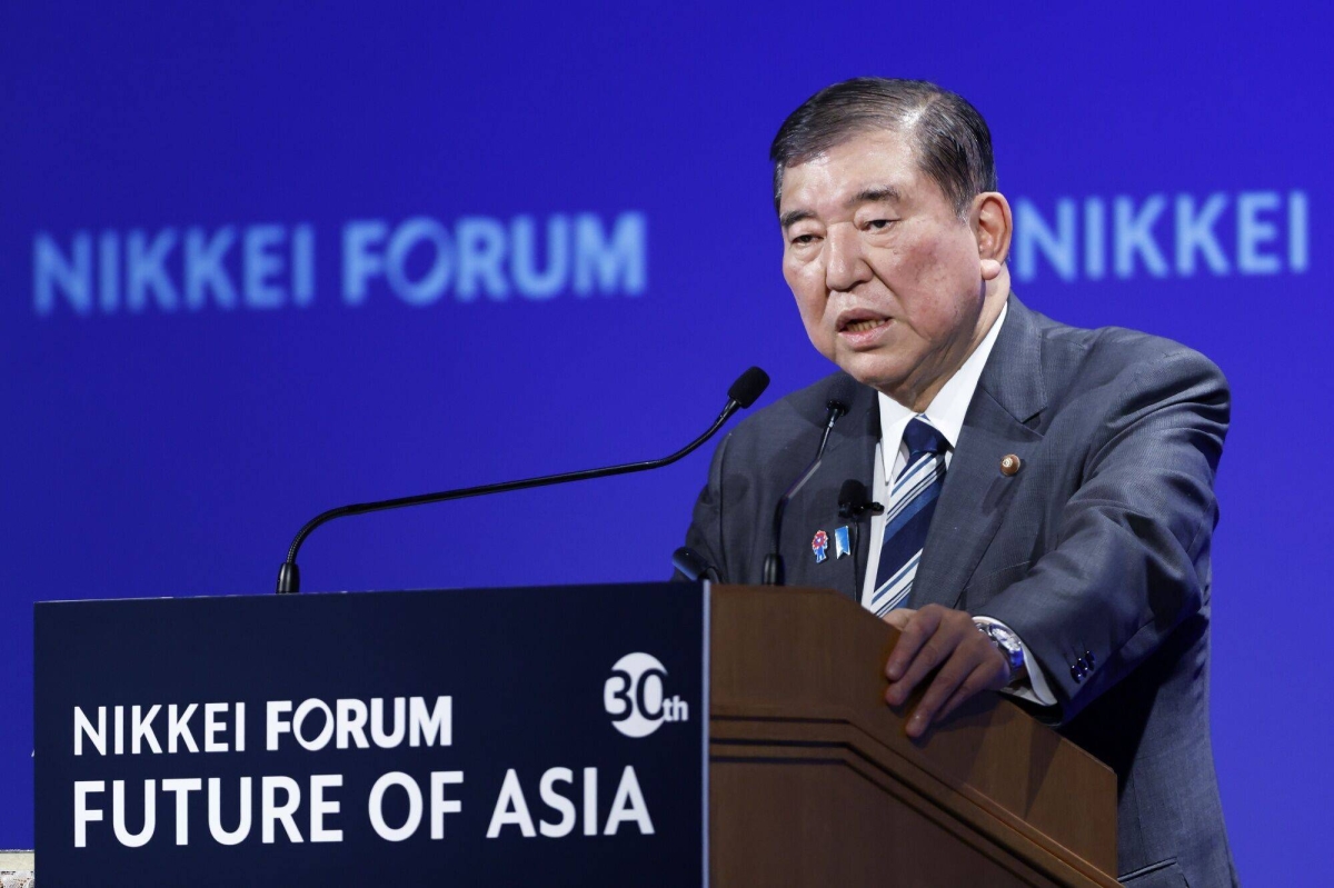  Japanese and South Korean leaders could hold first meeting during G7 summit 