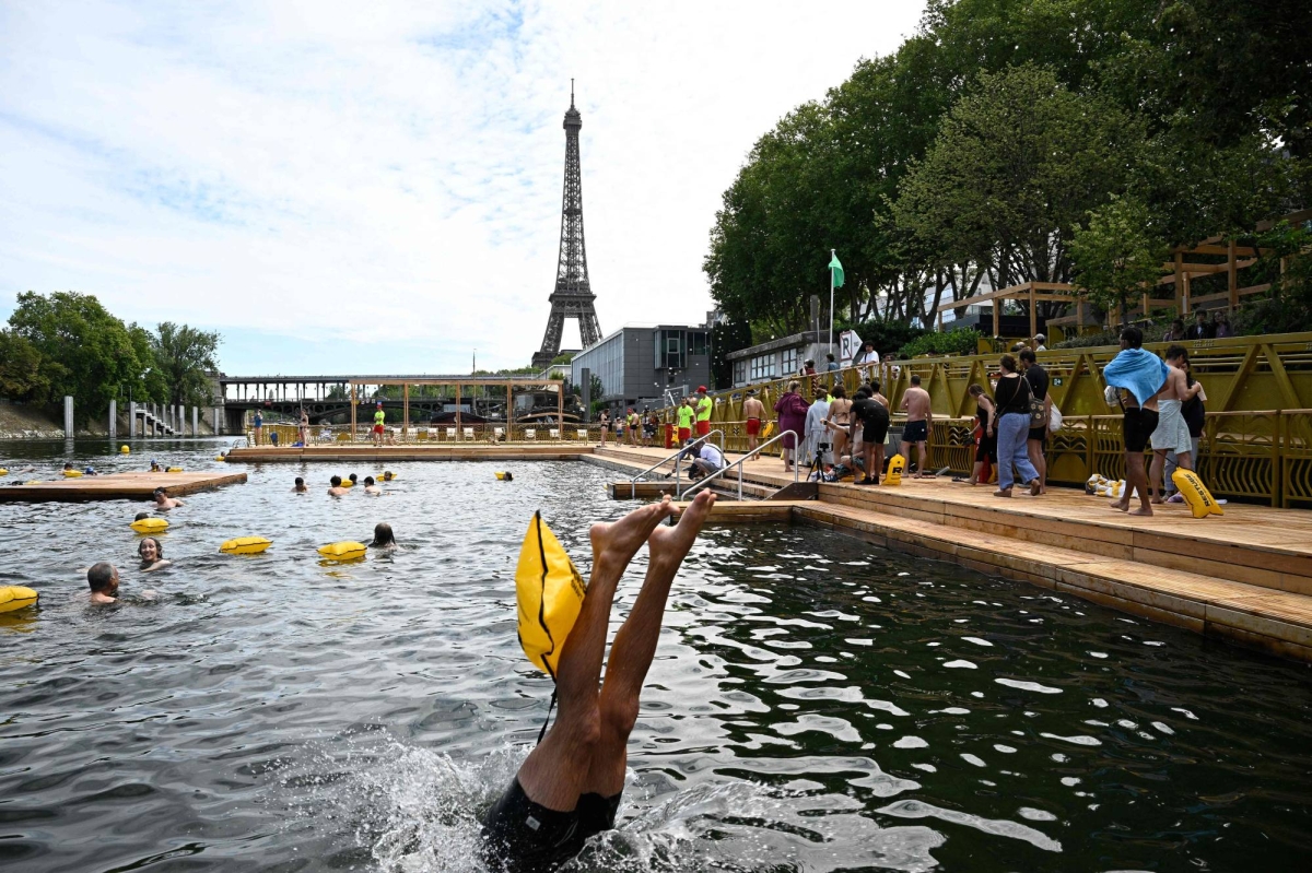  Childhood dream: Seine reopens to Paris swimmers after centurylong ban 