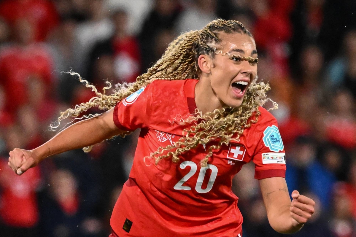 Swiss beat Iceland 2-0 to keep alive Women's Euro knockout hopes
