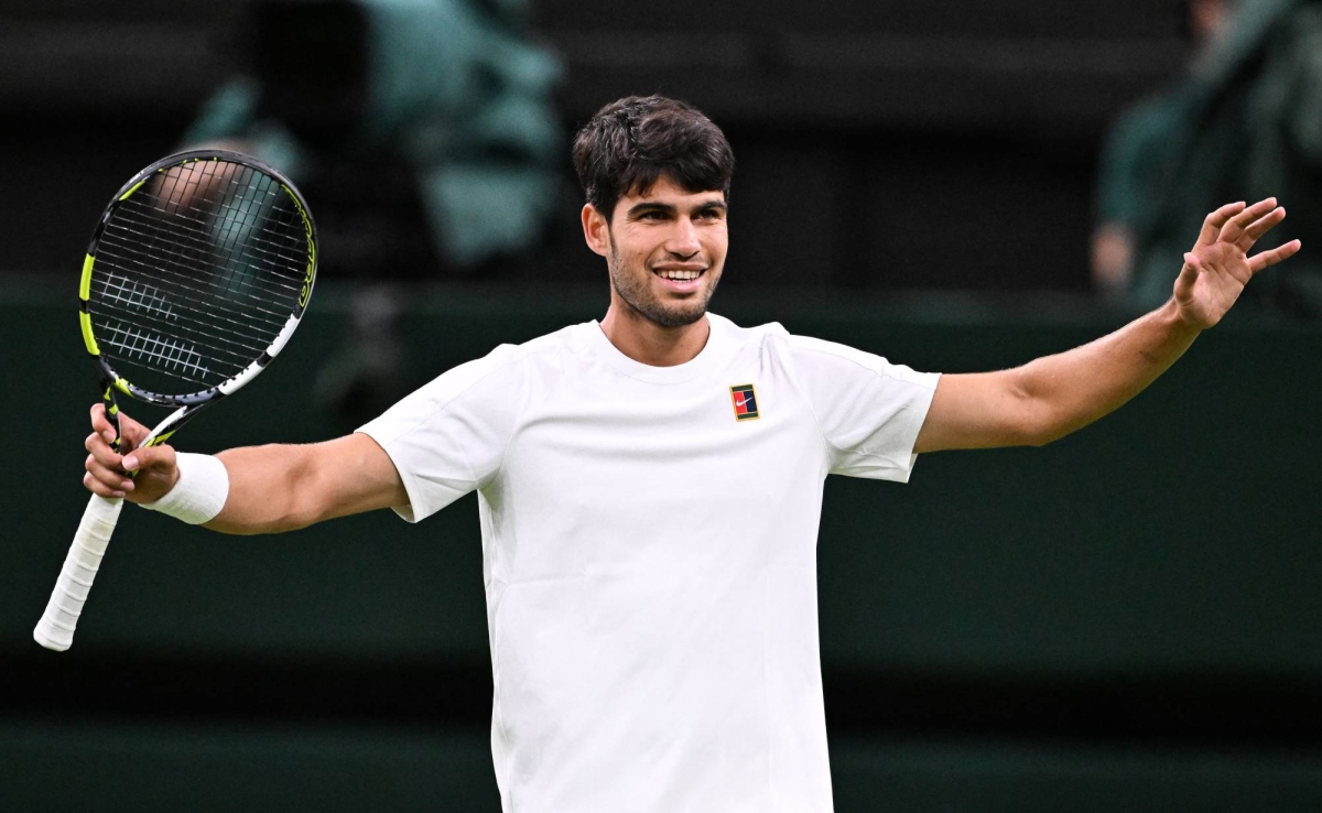  Alcaraz finds magic touch at Wimbledon as Sabalenka heads to quarterfinals 