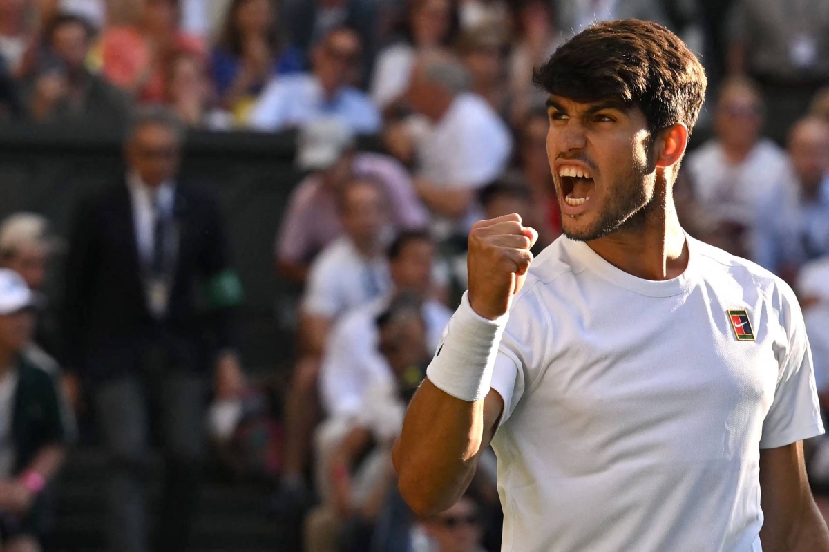  Alcaraz and Sabalenka take contrasting routes into Wimbledon semis 