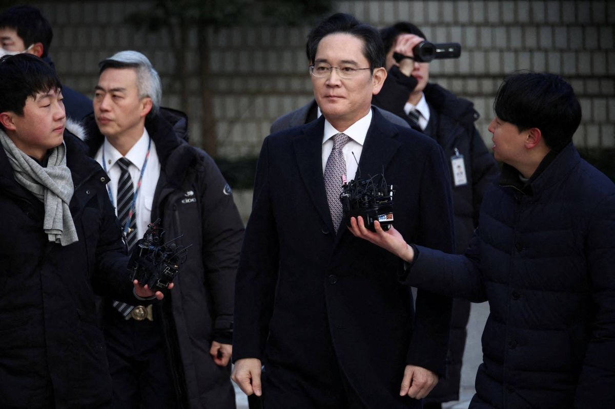 South Korea's top court clears Samsung chairman Lee in 2015 fraud case