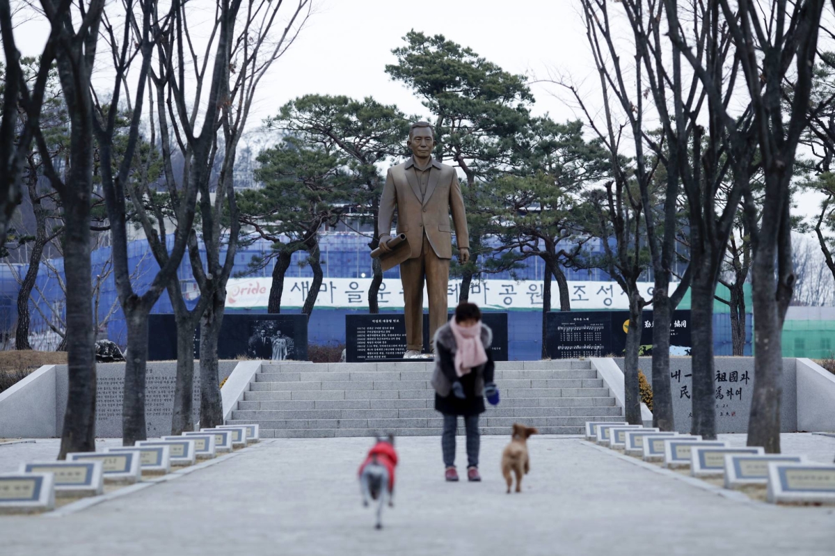 South Korea retries ex-spy chief over 1979 presidential assassination