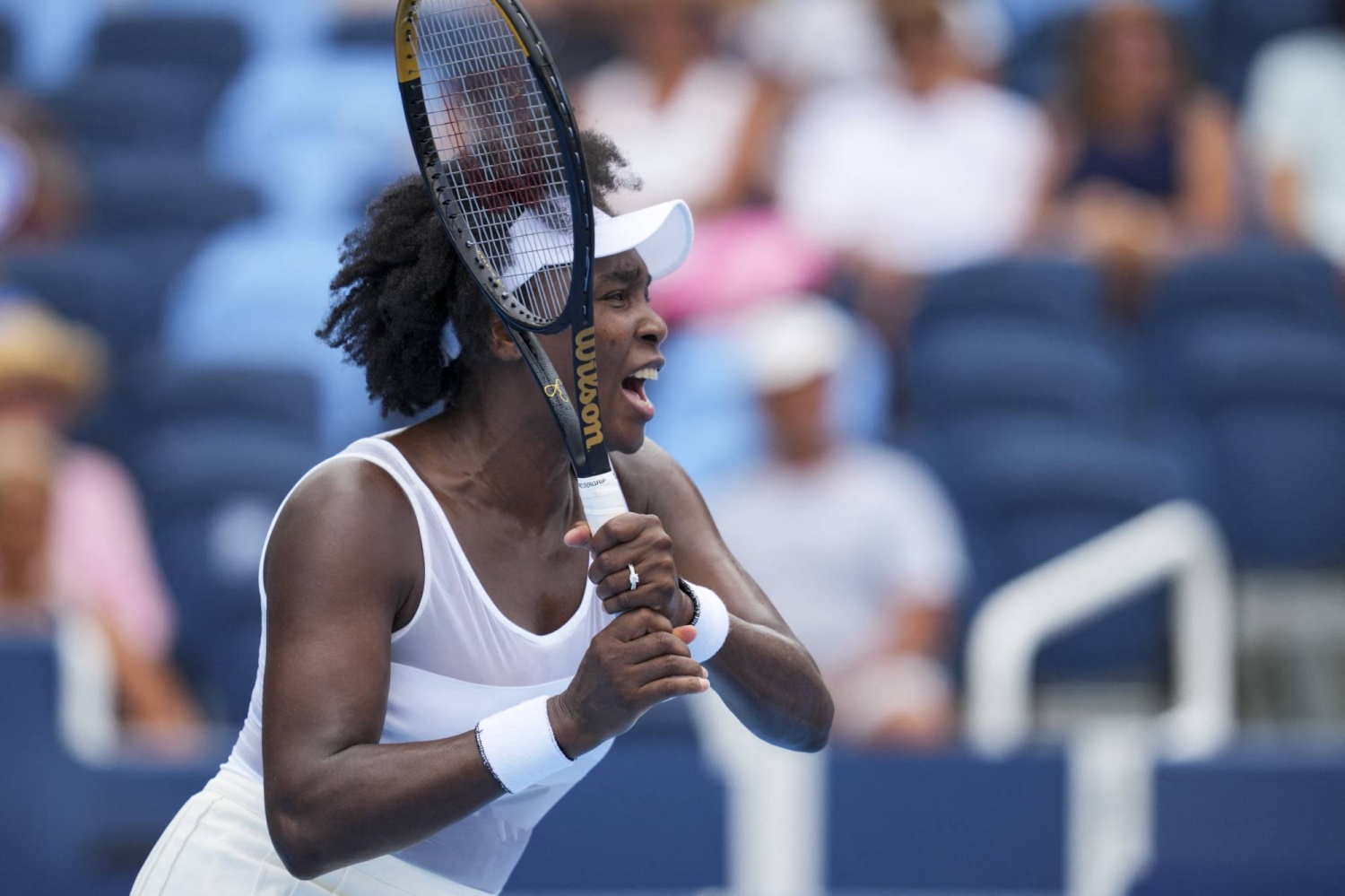 Venus Williams falls in first round in Cincinnati
