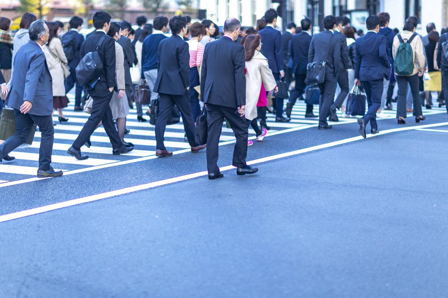 Japan's unemployment rate falls to 2.3% in July
