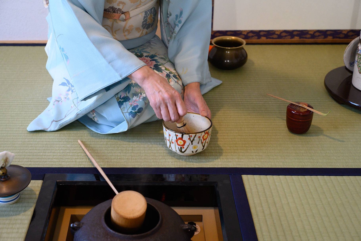 Tea ceremony experts see matcha hype as a big opportunity - The Japan Times