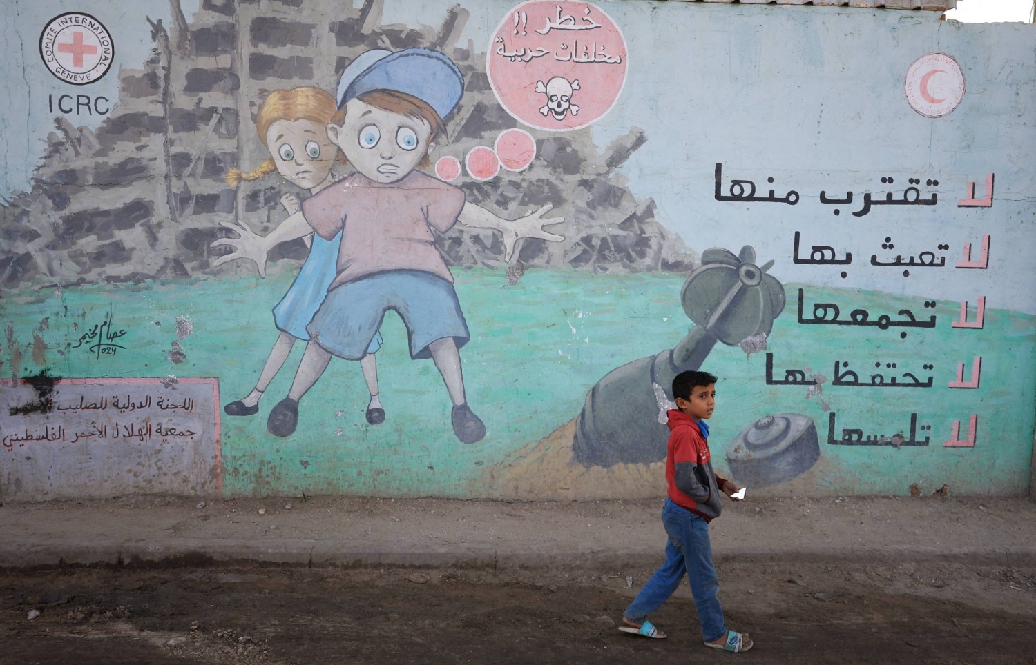  Unexploded bombs pose enormous risks in Gaza, mine-clearing organization warns 