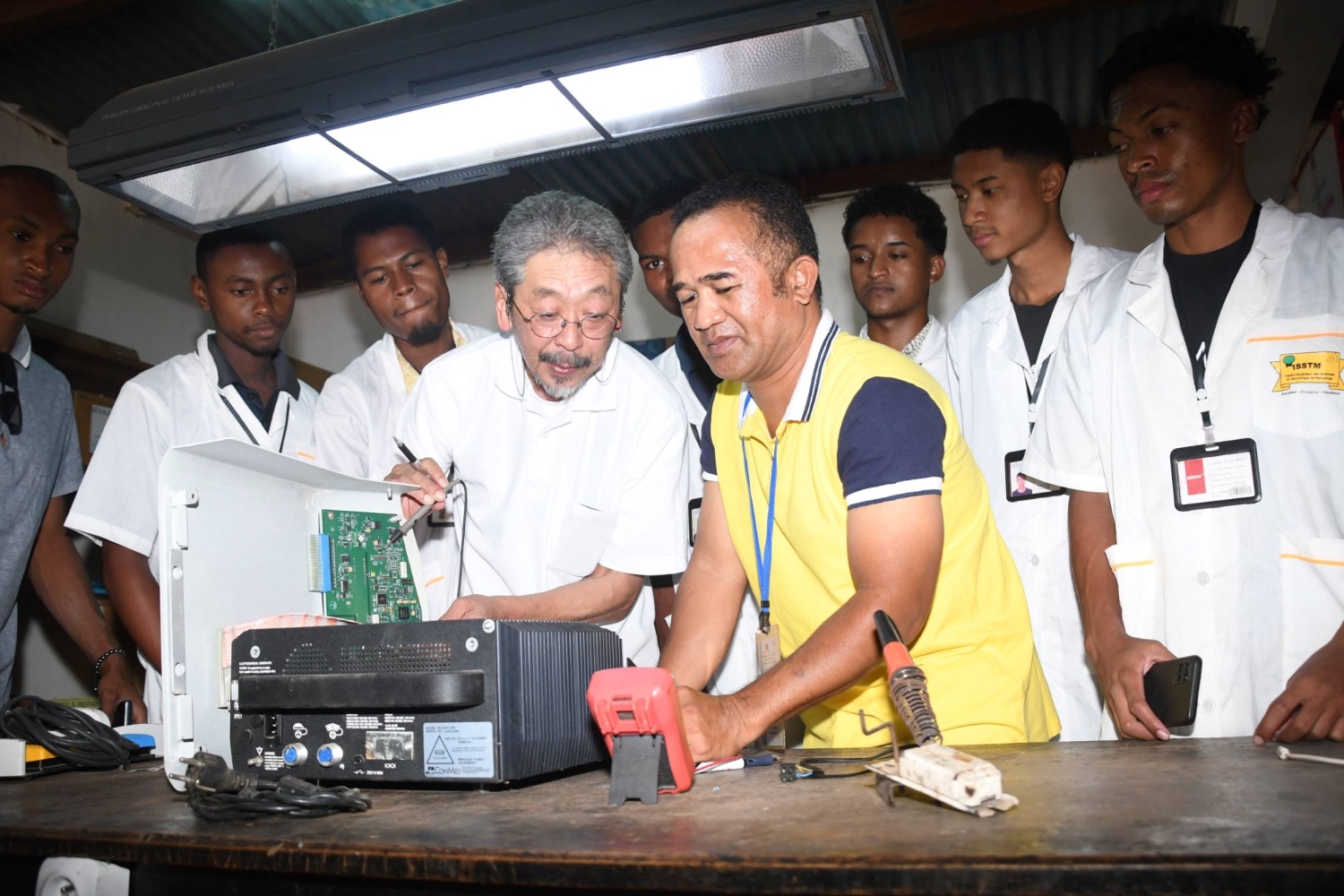 Firm helps clinical engineers from Madagascar receive technical training