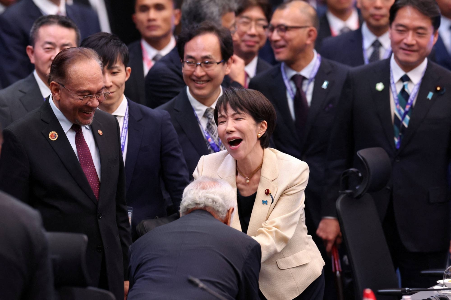  Takaichi’s ‘Trump card’ for meeting U.S. leader? Her relationship with Abe. 
