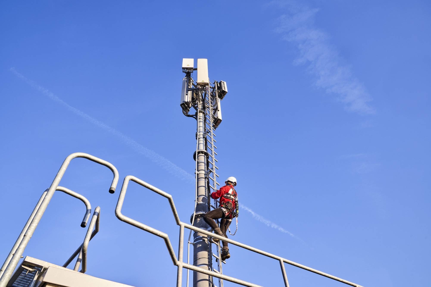 European Commission seeks firmer line on EU use of Huawei and ZTE equipment