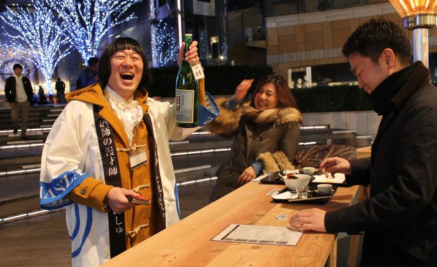 From left to right, comedian Asayan, Yurie Sato and Tomoaki Ishida at Craft Sake Week.